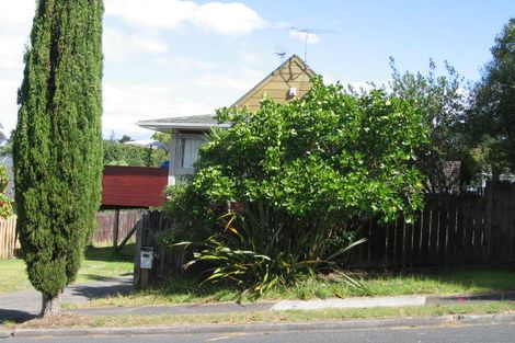 Photo of property in 115 Oaktree Avenue, Browns Bay, Auckland, 0630