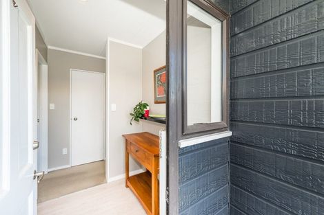 Photo of property in 11 Sunburst Court, Paraparaumu Beach, Paraparaumu, 5032