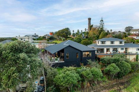 Photo of property in 24 Tower Crescent, Durie Hill, Whanganui, 4500