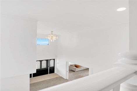 Photo of property in 22 Byblos Place, The Gardens, Auckland, 2105