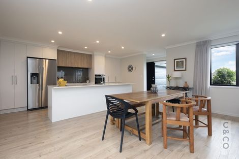 Photo of property in 17 Pitoitoi Drive, Riverhead, 0820