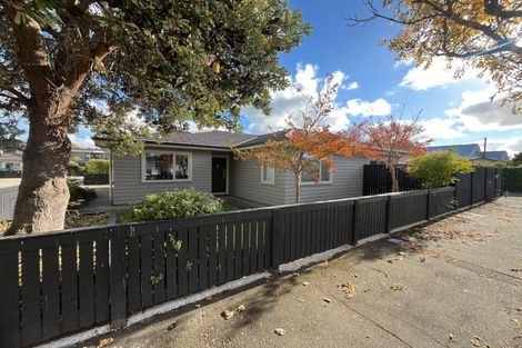 Photo of property in 30 Ranfurly Street, Hokowhitu, Palmerston North, 4410