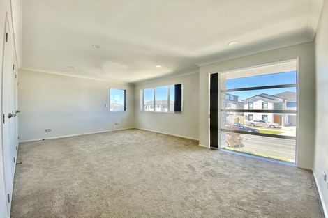 Photo of property in 70 Donegal Park Drive, Flat Bush, Auckland, 2019