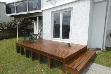 Photo of property in 92a Creswick Terrace, Northland, Wellington, 6012