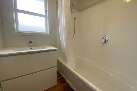 Photo of property in 714 Huia Street, Camberley, Hastings, 4120