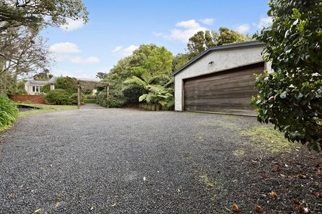 Photo of property in 10 Hillview Crescent, Paparangi, Wellington, 6037