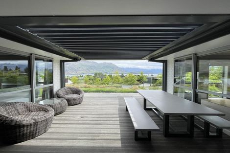 Photo of property in 16 Forest Heights, Wanaka, 9305