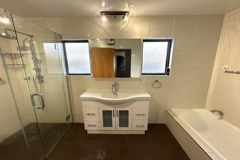 Photo of property in 4a Brett Place, Takaro, Palmerston North, 4412