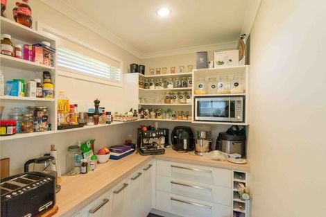 Photo of property in 10 Hyde Place, Halswell, Christchurch, 8025