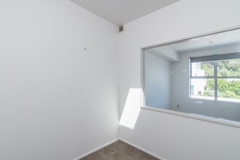 Photo of property in 74 Saddleback Grove, Karori, Wellington, 6012