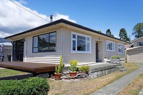 Photo of property in 28 Marsden Road, Stoke, Nelson, 7011