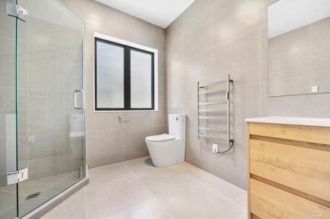 Photo of property in 62d Woodside Road, Massey, Auckland, 0614