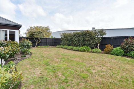 Photo of property in 9 Phoenix Lane, Northcote, Christchurch, 8052
