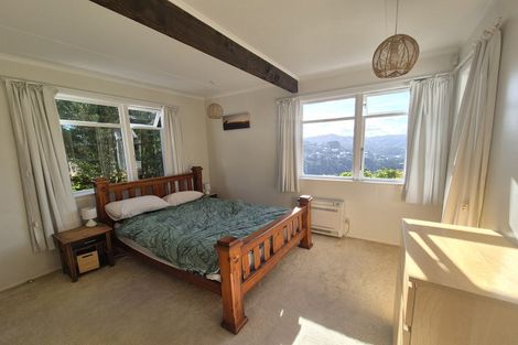 Photo of property in 51 Huntingdon Street, Northland, Wellington, 6012
