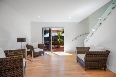 Photo of property in 338 Papamoa Beach Road, Papamoa Beach, Papamoa, 3118