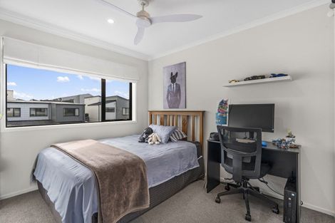 Photo of property in 13 Ian Morrison Road, Hobsonville, Auckland, 0616