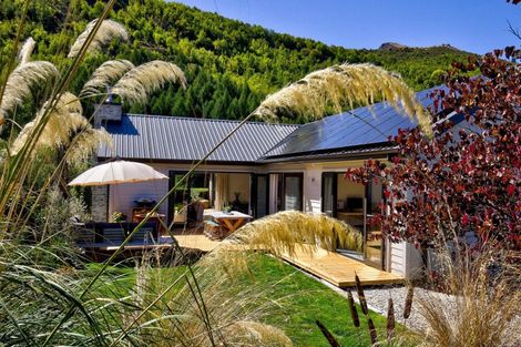Photo of property in 48 Norfolk Street, Arrowtown, 9302