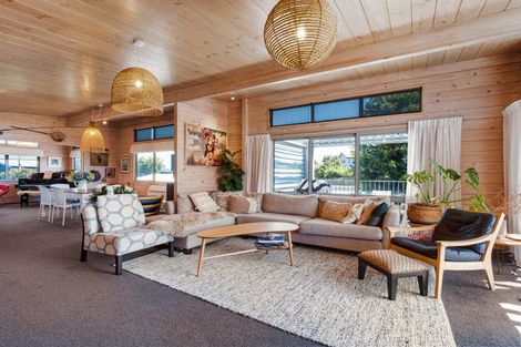 Photo of property in 145 Karewa Parade, Papamoa Beach, Papamoa, 3118