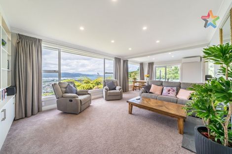 Photo of property in 79 Miromiro Road, Normandale, Lower Hutt, 5010