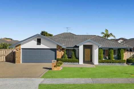 Photo of property in 7 Duntrune Road, Flat Bush, Auckland, 2016