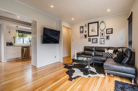 Photo of property in 222 Henderson Valley Road, Henderson, Auckland, 0612