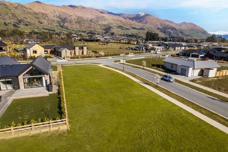 Photo of property in 9 Deans Drive, Wanaka, 9305