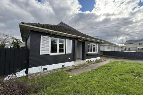 Photo of property in 353 Waiwhetu Road, Fairfield, Lower Hutt, 5011