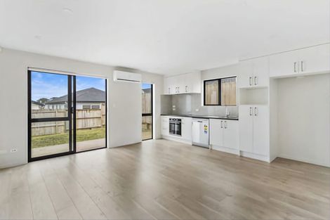 Photo of property in 6b Cronshaw Road, Karaka, Papakura, 2113