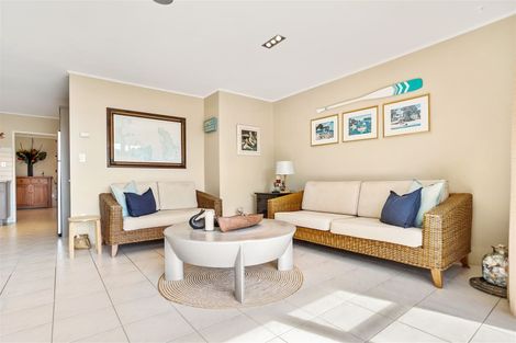 Photo of property in 38 Frank Evans Place, Henderson, Auckland, 0610