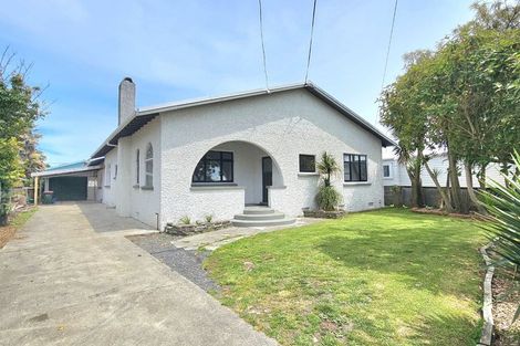 Photo of property in 40 Record Street, Fitzroy, New Plymouth, 4312