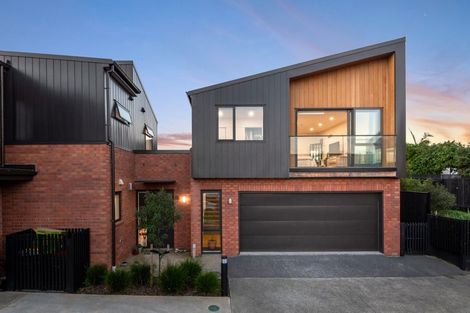 Photo of property in 12 Mahinga Kai Way, Belmont, Auckland, 0622