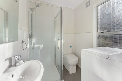 Photo of property in 52 Pinehaven Road, Pinehaven, Upper Hutt, 5019