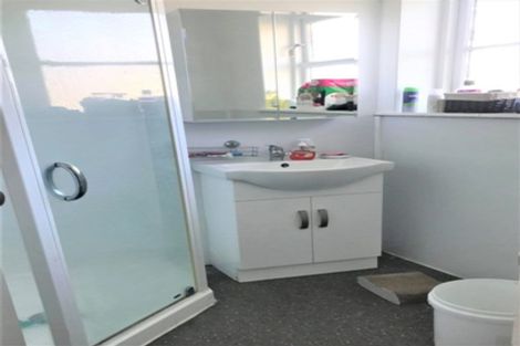 Photo of property in 31 Elizabeth Street, Moera, Lower Hutt, 5010