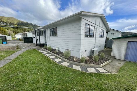 Photo of property in 8 Buller Grove, Naenae, Lower Hutt, 5011