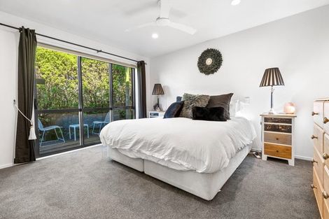 Photo of property in 24 Edgerton Road, Te Atatu Peninsula, Auckland, 0610