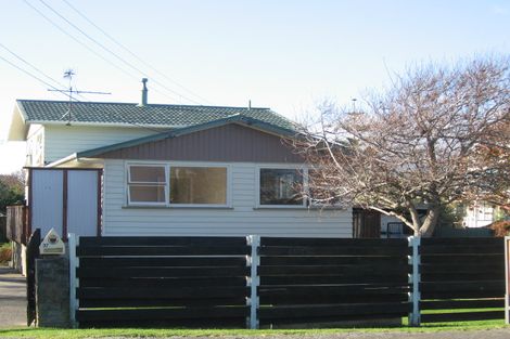Photo of property in 37 Donovan Road, Paraparaumu Beach, Paraparaumu, 5032