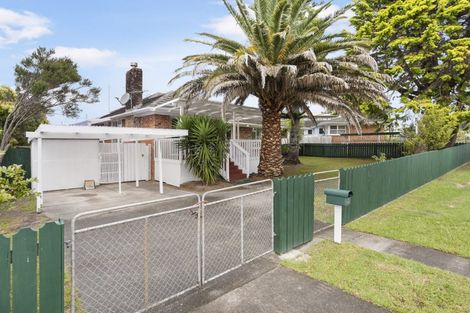 Photo of property in 4/123 Birkdale Road, Birkdale, Auckland, 0626