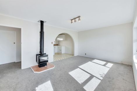 Photo of property in 2/115 Mcleod Road, Te Atatu South, Auckland, 0610