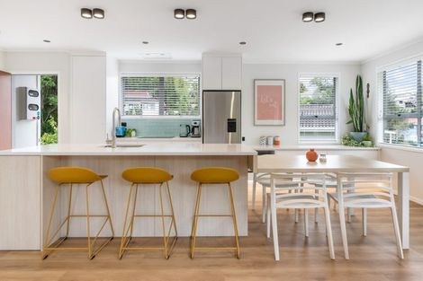 Photo of property in 50 Powrie Street, Glenfield, Auckland, 0629