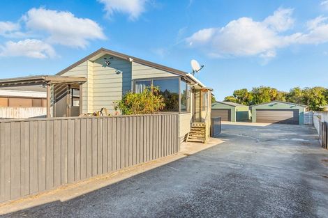 Photo of property in 30 Eruini Street, Waikanae Beach, Waikanae, 5036