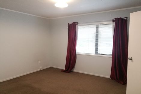 Photo of property in 11 Lasque Place, Glen Eden, Auckland, 0602