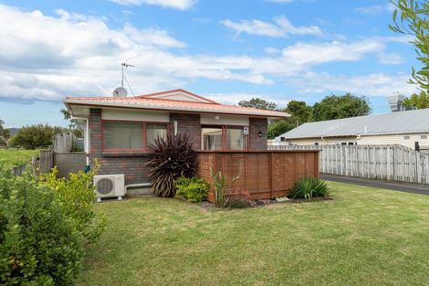 Photo of property in 122unit Kenny Street, Waihi, 3610