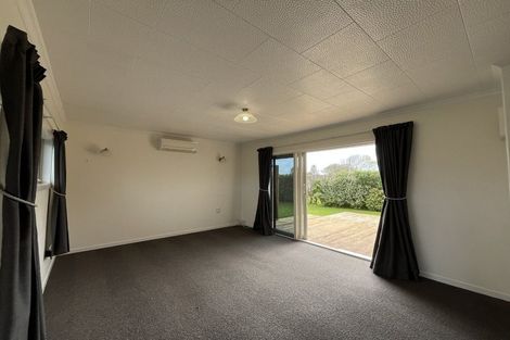 Photo of property in 1 Truby King Street, Merrilands, New Plymouth, 4312