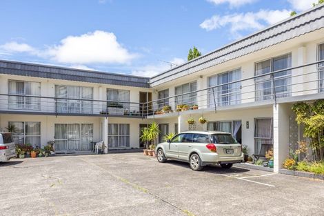 Photo of property in 19a/5 Verbena Road, Birkdale, Auckland, 0626