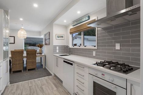 Photo of property in 52 Papaunahi Road, Bowentown, Waihi Beach, 3177