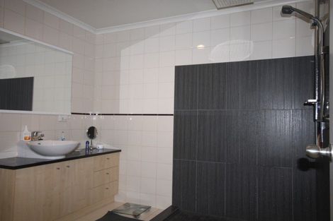 Photo of property in 2b The Dunes, Pauanui, Hikuai, 3579