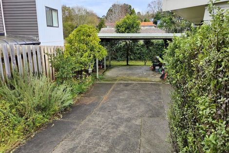 Photo of property in 27 Cheval Drive, Totara Vale, Auckland, 0629