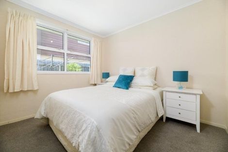 Photo of property in 2/92 Ngatai Road, Otumoetai, Tauranga, 3110