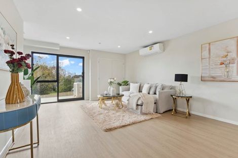 Photo of property in 24f Wayne Drive, Mangere, Auckland, 2022
