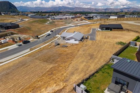 Photo of property in 4 Durry Lane, Wanaka, 9305